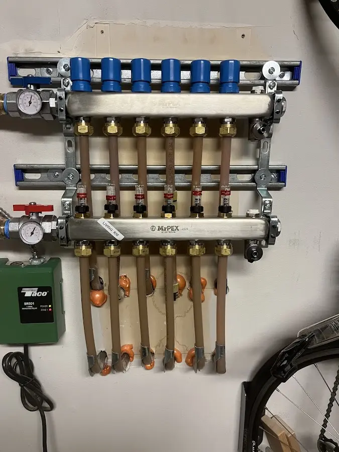 Plumber performing Leak Detection at a residential property in Fountainebleau